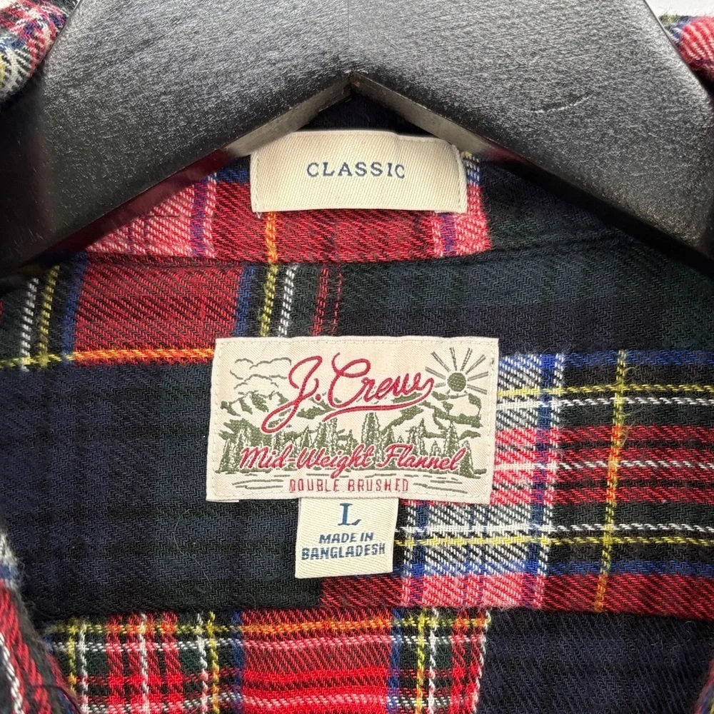 🎸 J. Crew mid weight flannel double brushed classic patchwork look button up